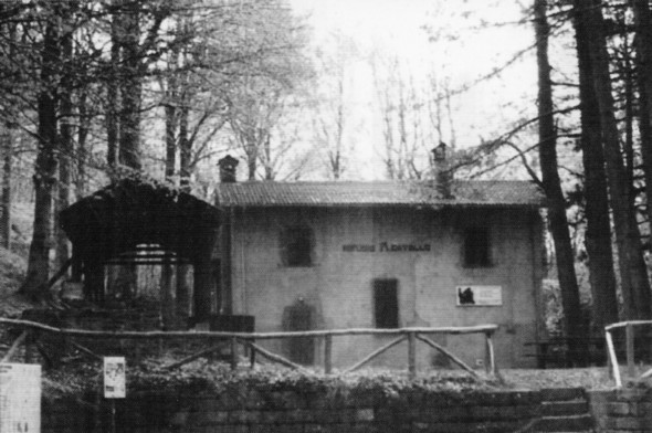  Image name: 125 rifugio monte cavallo.jpg 
 width: 590 pixel 
 height: 392 pixel 
 Size: 68505 bytes 
 Click to enlarge 